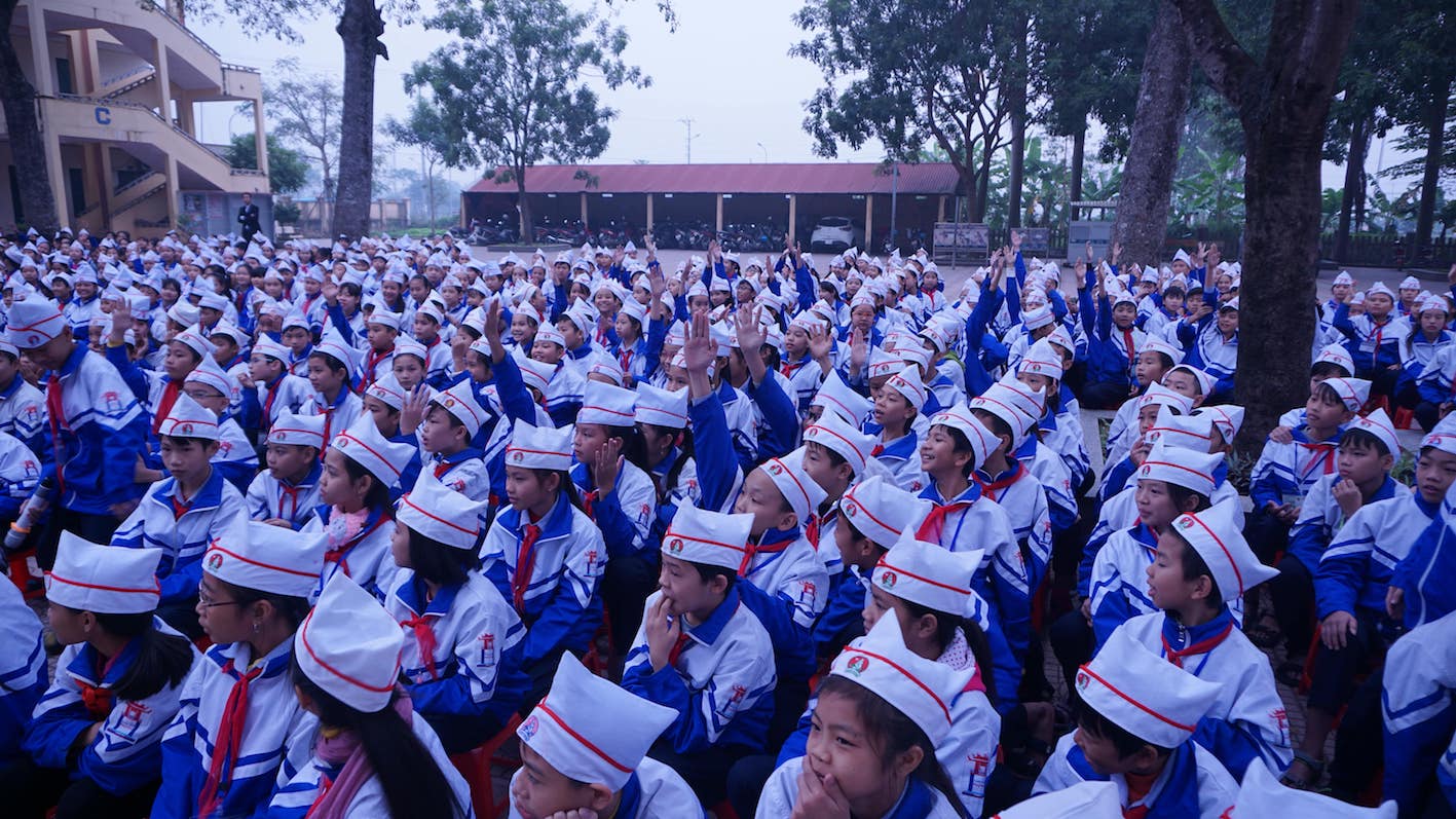 Gần[-]một[-]nghìn[-]điều[-]ước[-]cho[-]gấu[-]tại[-]trường[-]THCS[-]Phụng[-]Thượng